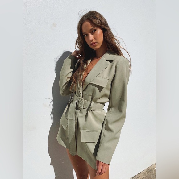 Princess Polly Lioness Steinway Mini Blazer Dresss - Picture 4 of 10